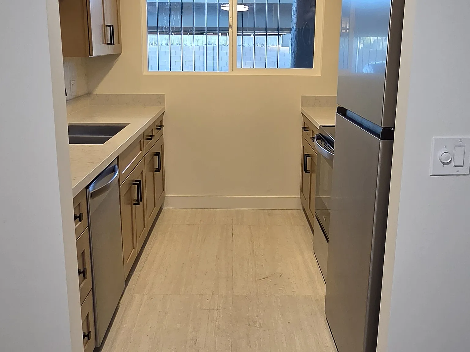2 bed, 925 sqft, $1,950 — Photo 3