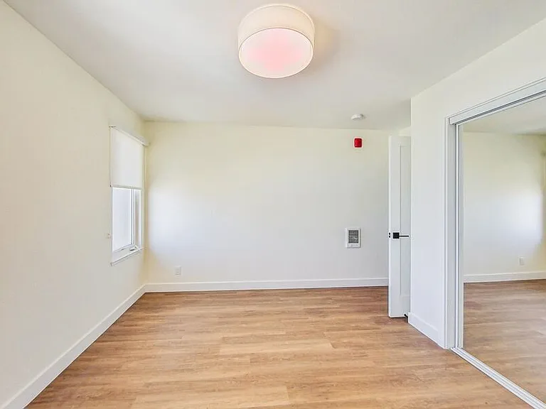 4350 Kirkham Street — Photo 6