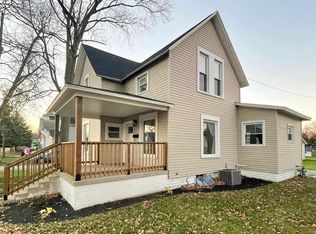 408 W Walnut St, Nappanee, IN 46550