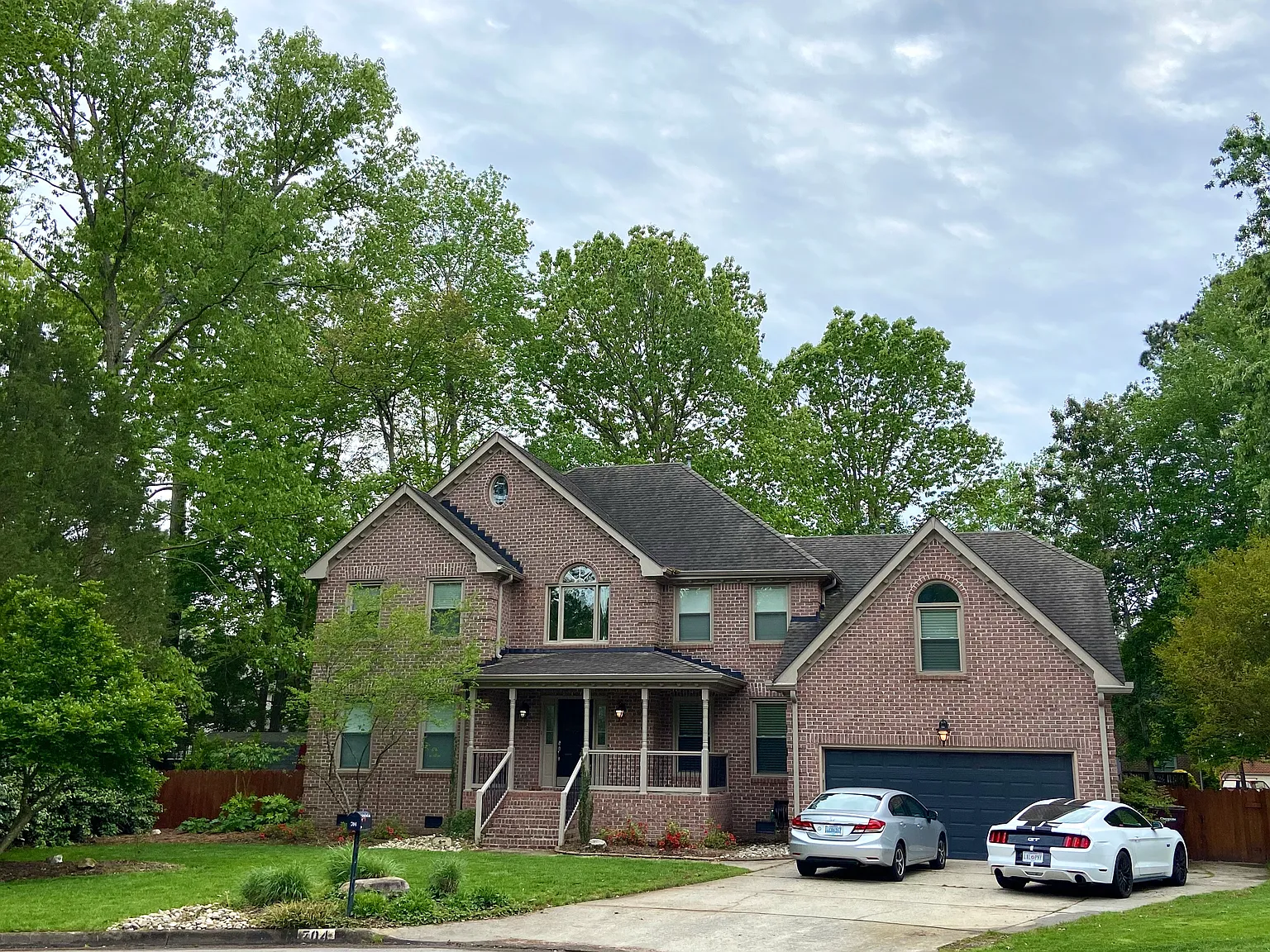 5 bed, 3265 sqft, $4,500 — Photo 3