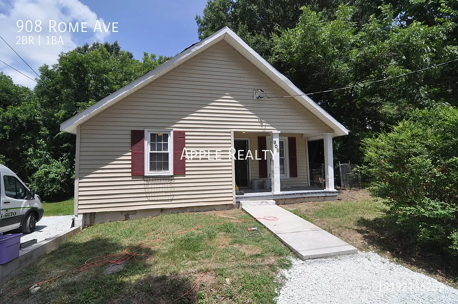 908 Rome Ave - Available Now! — Photo 1