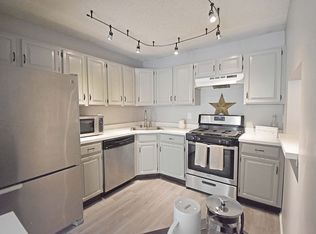 73 Chambord Ct, Hamilton, NJ 08619