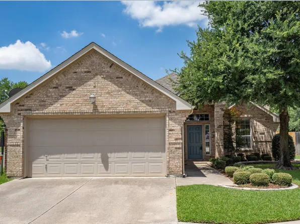 2688 Britany Cir, Bedford, TX 76022