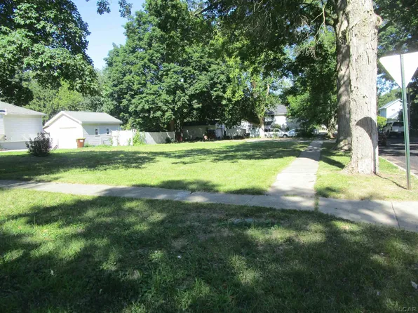 204 Budlong St, Adrian, MI 49221