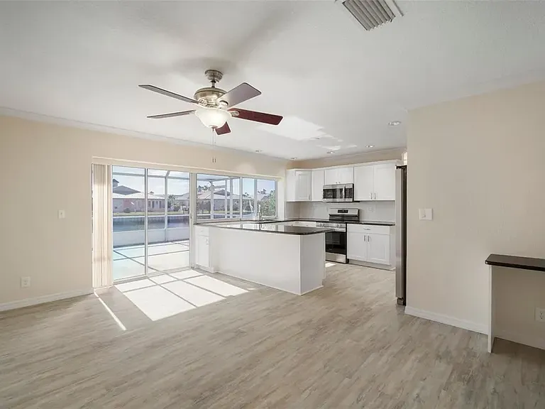 910 Spindle Palm Way — Photo 6