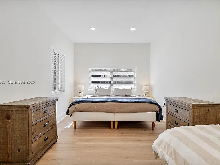 10801 Peachtree Dr — Photo 26