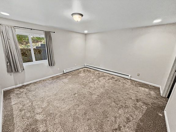 4th image of 617 N St APT D