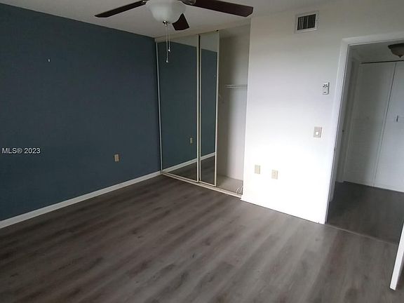 4th image of 1717 Whitehall Dr APT 401