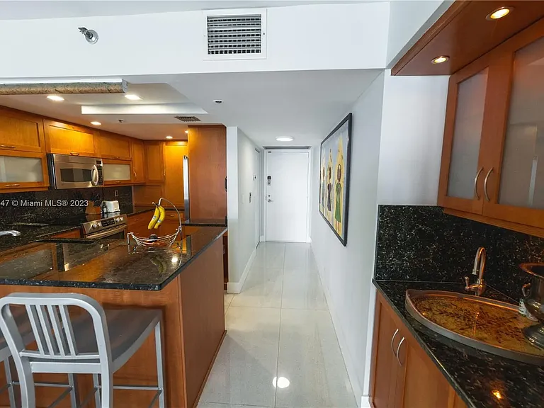 1717 N Bayshore Dr #3750 — Photo 2