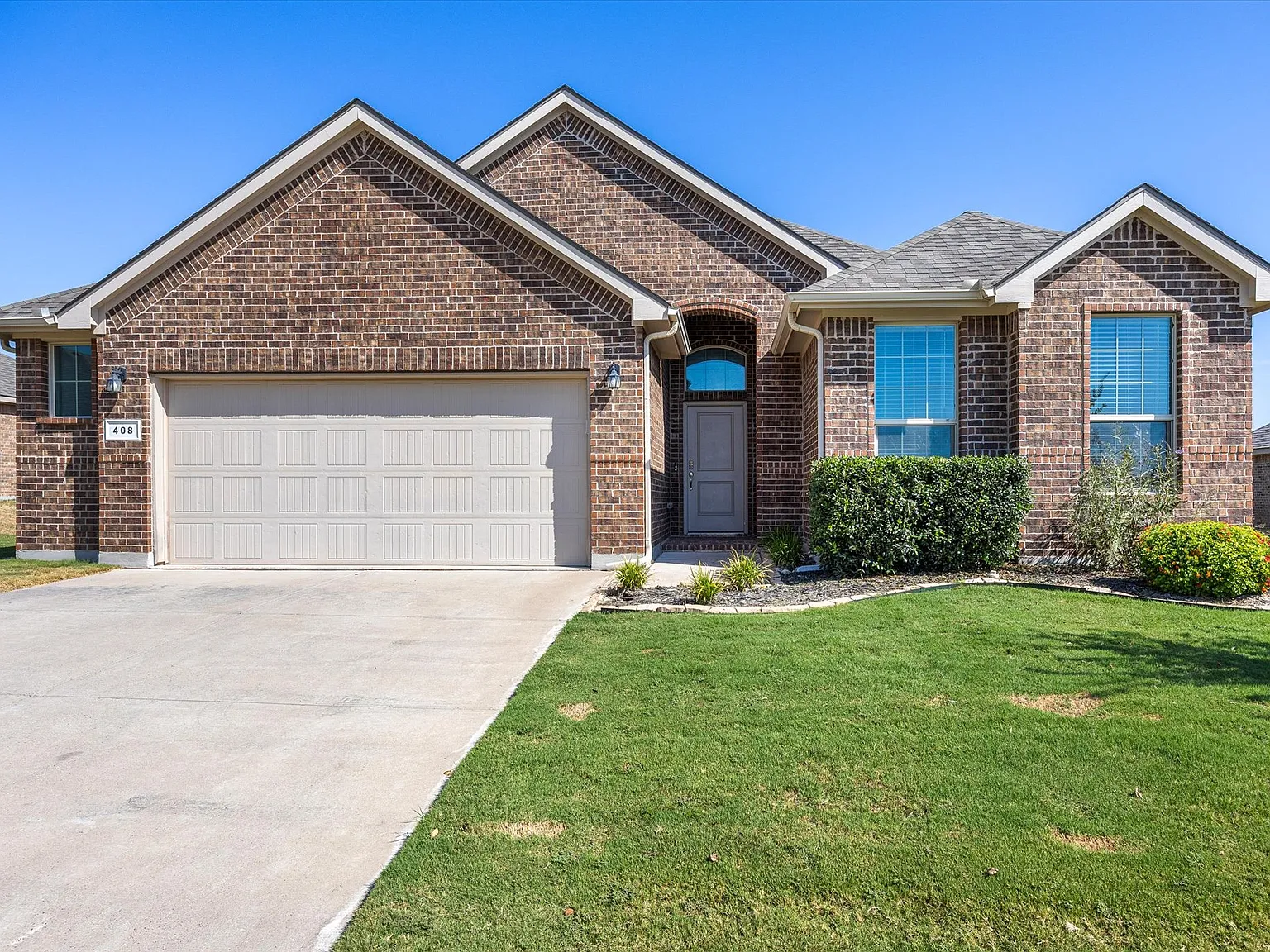4 bed, 1818 sqft, $2,250 — Photo 1