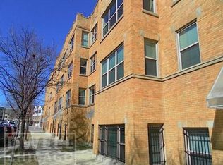 2042 W Touhy Ave APT 1, Chicago, IL 60645