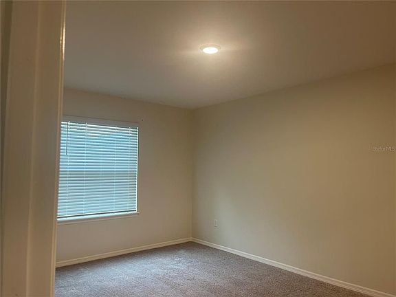 3rd image of 104 Zinnia Ln W