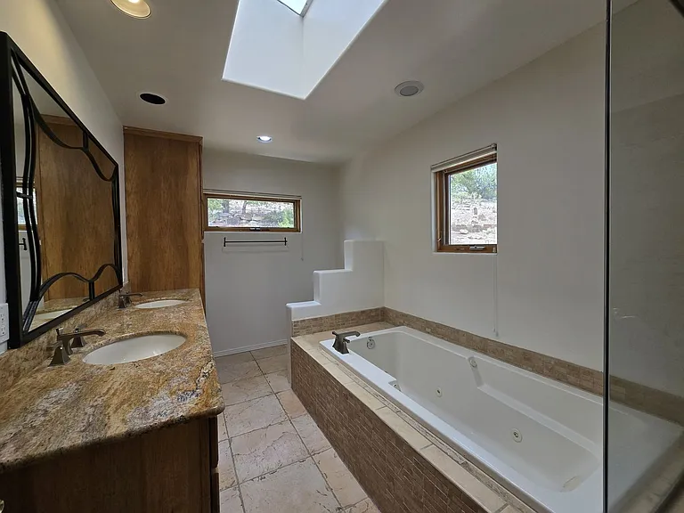 105 Michelle Dr — Photo 18