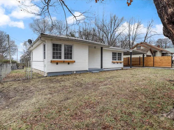 908 N Locust Street, Buffalo, MO 65622