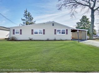 611 Ranger Dr, Forked River, NJ 08731