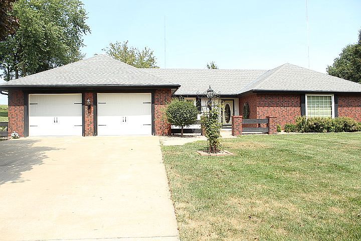 1st image of 3519 Emerald Ln