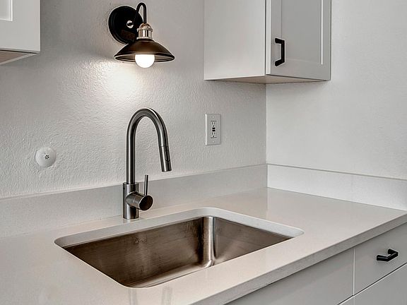 (Photo from a similar unit)