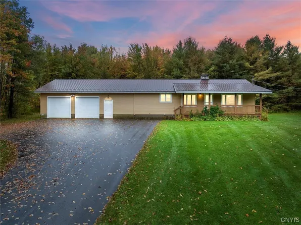 10354 Woods Rd, Utica, NY 13502