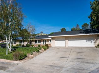 27521 Clearlake Dr, Santa Clarita, CA 91387