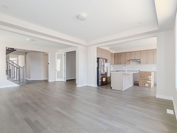 4th image of 475 Meynell Rd E