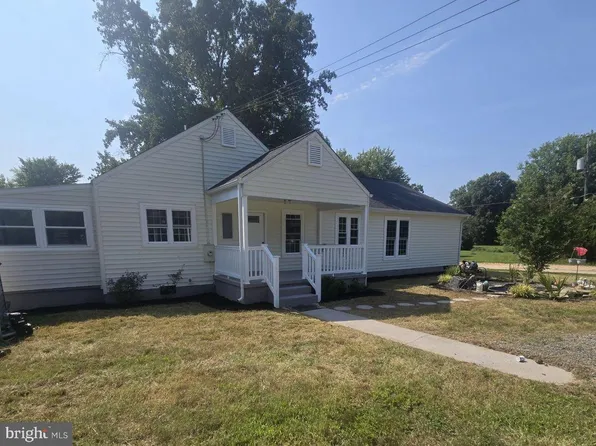 4346 Blakley Dr, King George, VA 22485