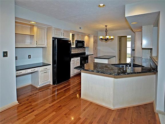2nd image of 301 Newbury Dr