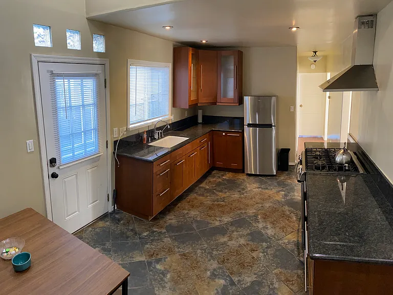 1841 Marney Ave — Photo 9