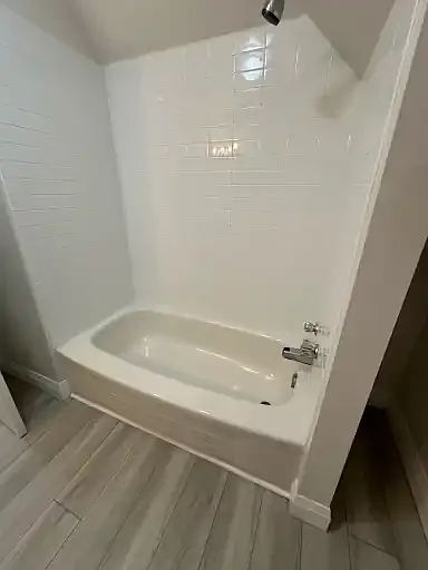 67 Queen St S #1A — Photo 7