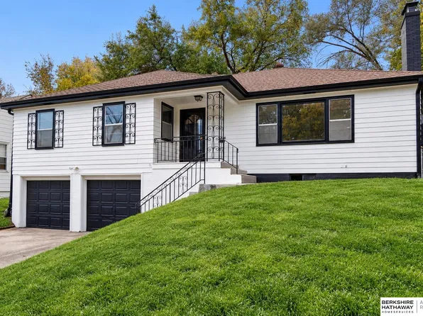 4518 N 42nd St, Omaha, NE 68111