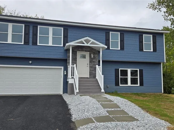 7887 Marina Dr, Bridgeport, NY 13030
