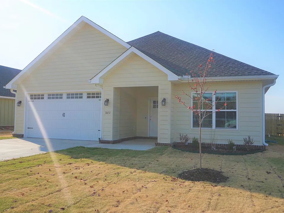 3651 Red Maple Way