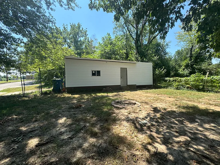 8600 Stella Ave — Photo 16