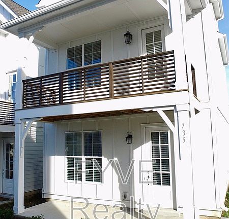 3rd image of 735 Cottage Park Dr