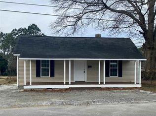 112 Holmes St, Erwin, NC 28339