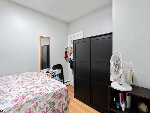 5th image of 144 Spring St