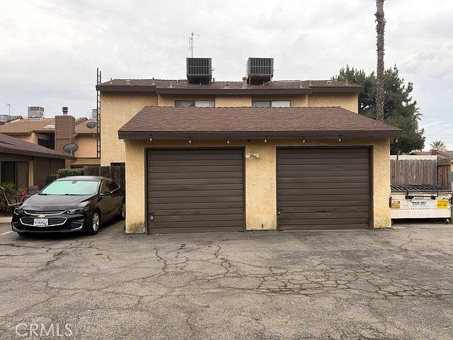 2nd image of 4412 Isla Verde St