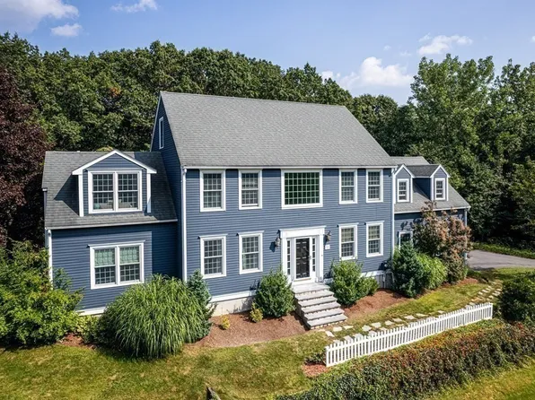 15 Constitution Dr, Southborough, MA 01772