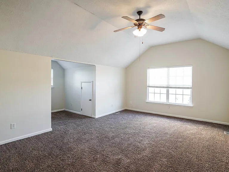 7212 Legacy Dr — Photo 16