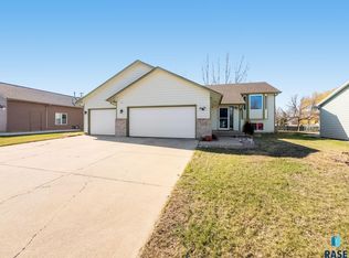 4435 E 38th St, Sioux Falls, SD 57103