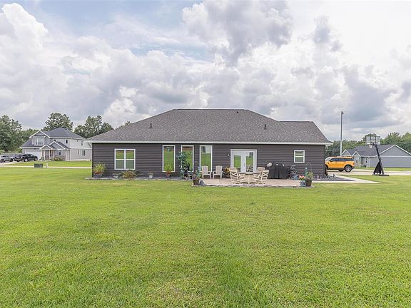 4th image of 206 Berkshire Dr