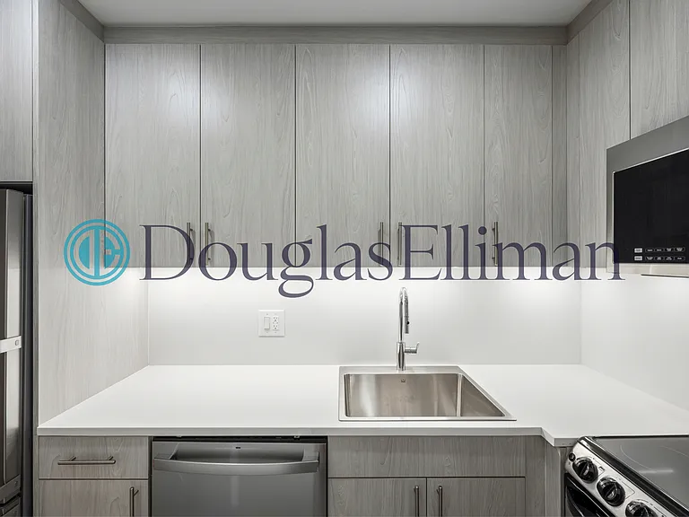 295 Park Ave S #7C — Photo 3