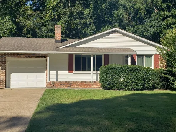 3346 Heath Dr, Hayes, VA 23072