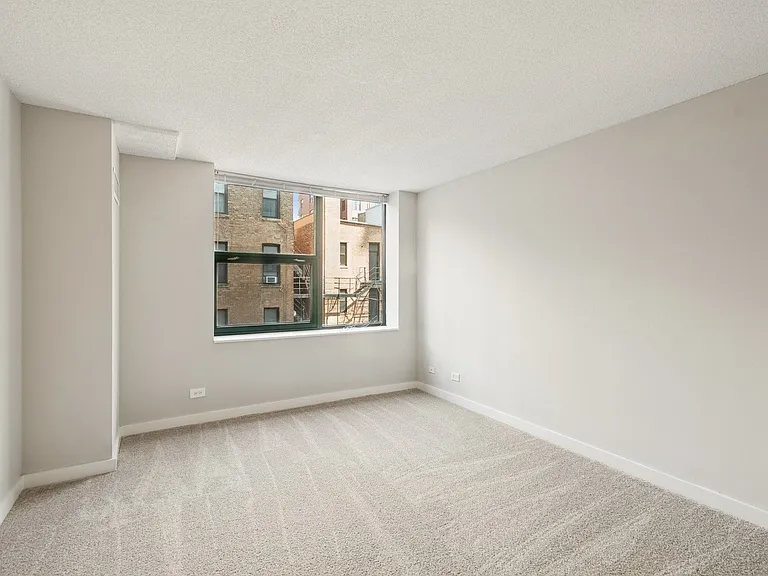West77 Apartments — Photo 63