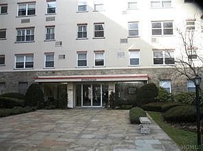 1st image of 2 Stoneleigh Plaza #5I