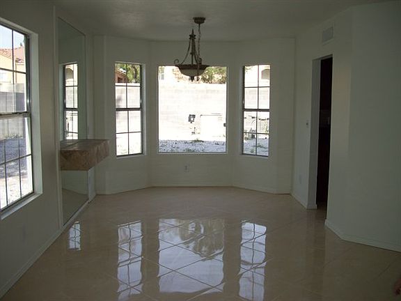 2nd image of 1117 Shifting Sands Dr