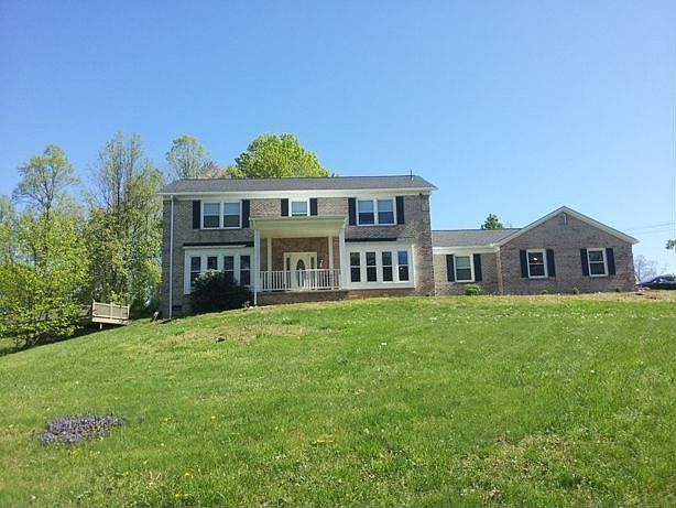 1st image of 109 Bradley Dr