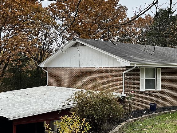 2nd image of 1762 Cedar Ln