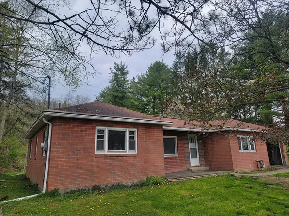 1015 Oakdale Rd, Johnson City, NY 13790