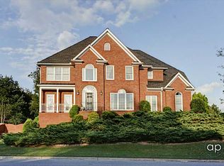 700 Shade Tree Ter, Roswell, GA 30075