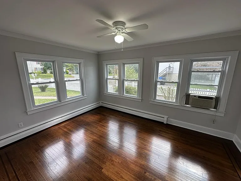 1114 Old Freehold Rd — Photo 11